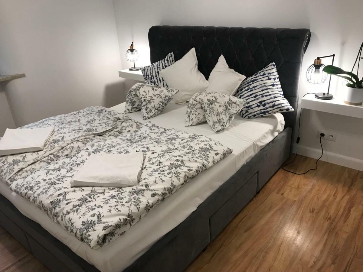 Apartmán Stare Miasto Swietojerska 12 Varšava Exteriér fotografie