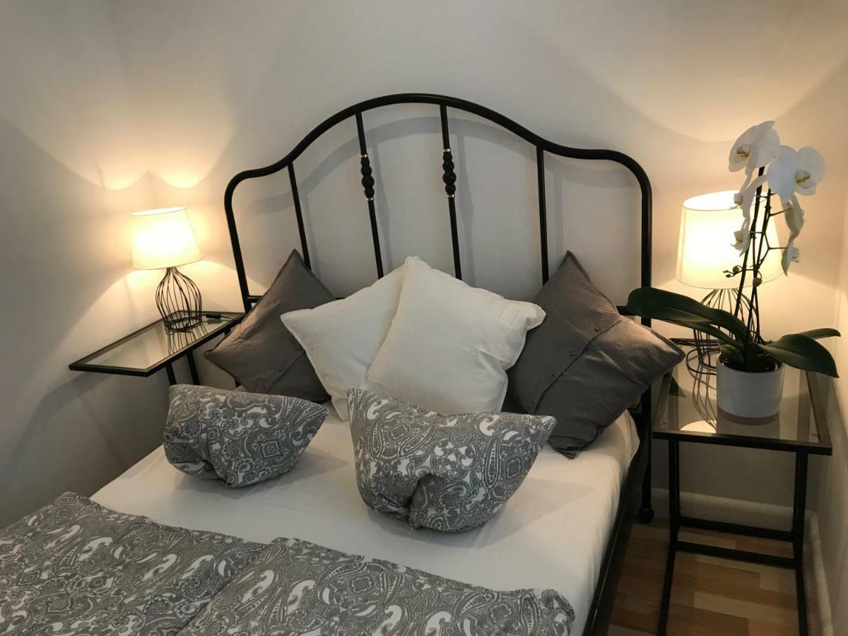 Apartmán Stare Miasto Swietojerska 12 Varšava Exteriér fotografie