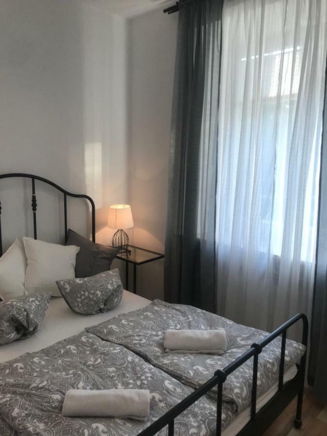 Apartmán Stare Miasto Swietojerska 12 Varšava Exteriér fotografie