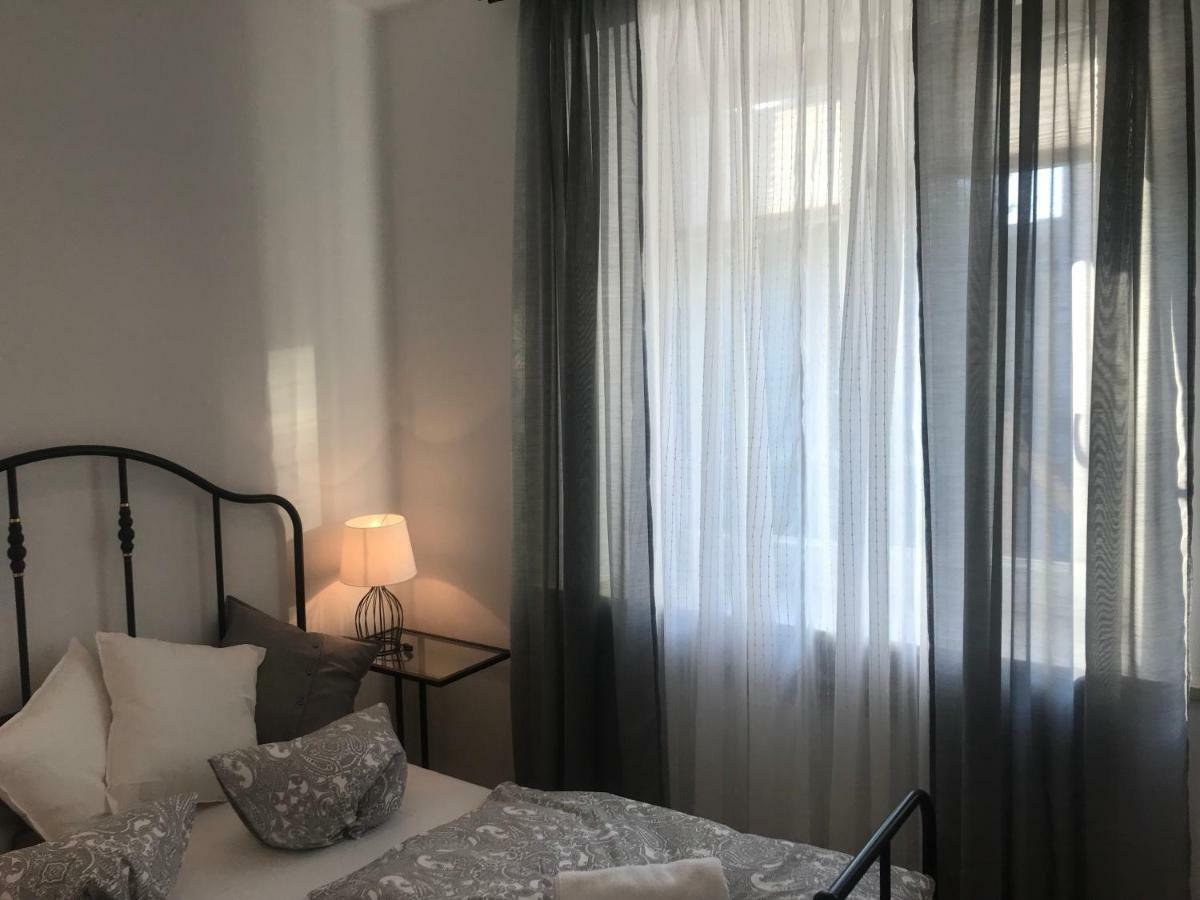 Apartmán Stare Miasto Swietojerska 12 Varšava Exteriér fotografie